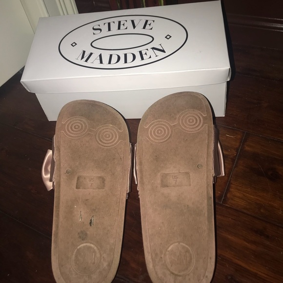 Steve Madden Silky Pink Slide Sandals - Picture 4 of 4